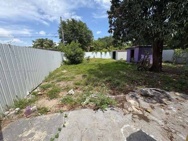 Building Photo - 2531 NW 88th St