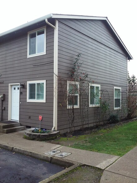 Building Photo - 3305 Vittoria Way