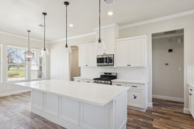 Building Photo - 1610 Newgulf Dr