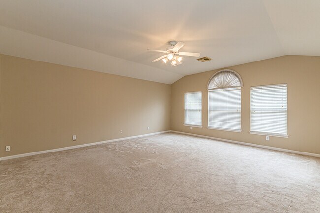 Building Photo - 13607 Auburn Oaks