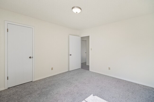 Building Photo - 8234 S College Ave