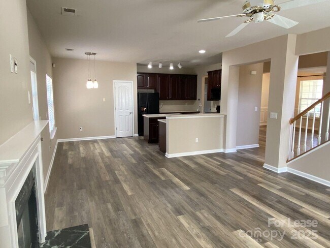 Building Photo - 14616 Eastgrove Dr