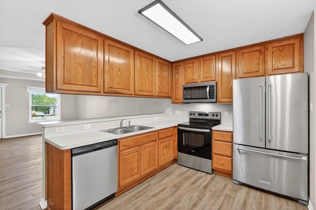 Building Photo - 1402 Western Oaks Ct