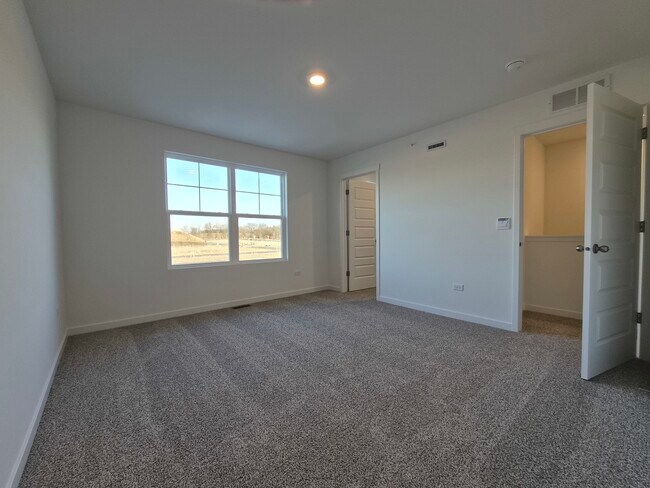 Building Photo - 2268 Barbera Dr