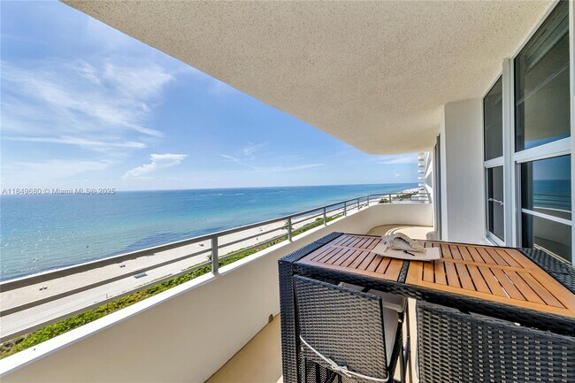 Building Photo - 5555 Collins Ave