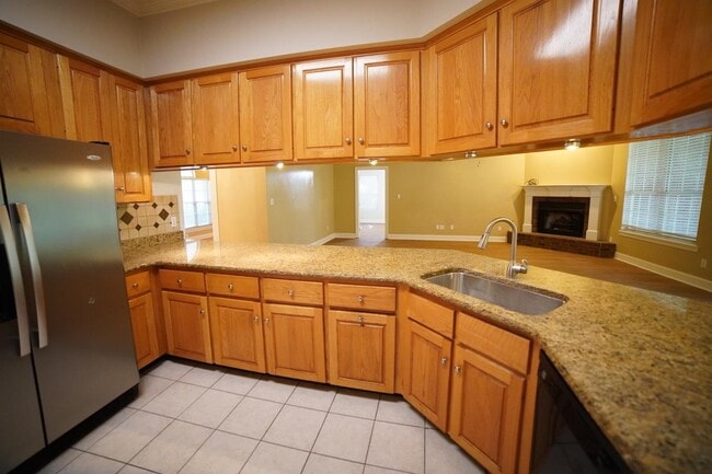 Building Photo - 352 Meadow Ridge Dr