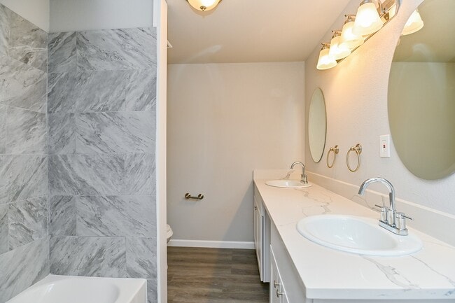 Building Photo - 4714 Nichols St