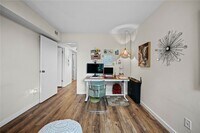 Building Photo - 4902 University Ave