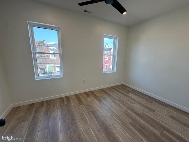 Building Photo - 3147 Salmon St