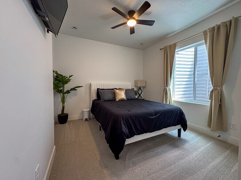 Building Photo - 5385 N Sulley Way