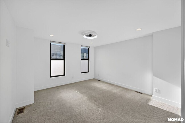 Building Photo - 1 month FREE rent RINO/3-Bed, 3.5-Bath townhouse