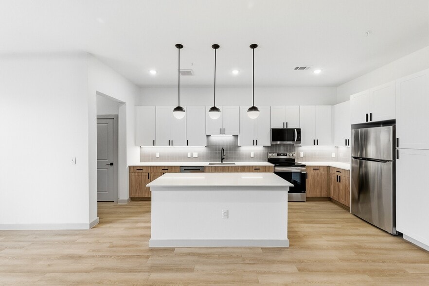 Large Kitchen Island - Wixby House