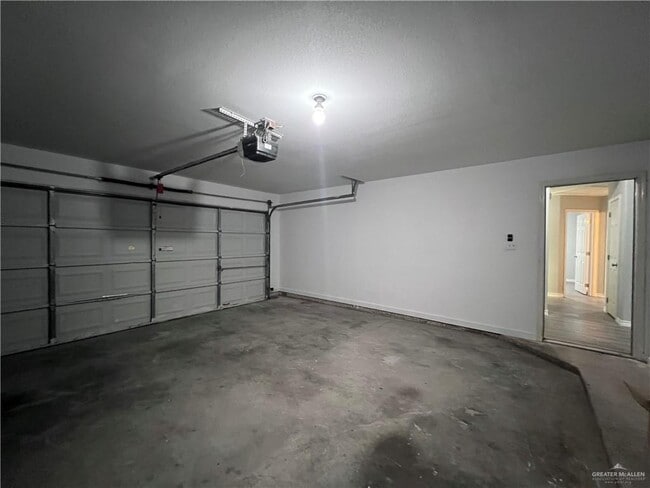 Building Photo - 3308 San Benito St