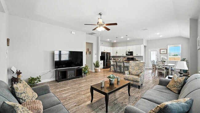 Building Photo - 1917 Shepherd Path