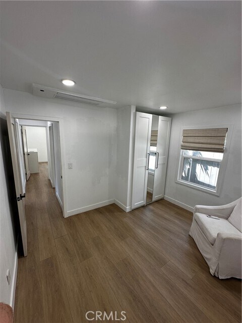 Building Photo - 967 W 23rd St