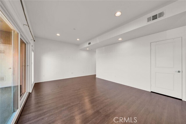 Building Photo - 5450 Strand