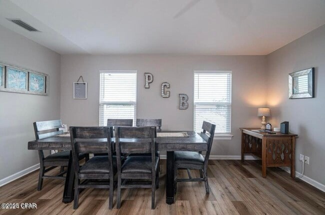 Building Photo - 6320 Beach Dr