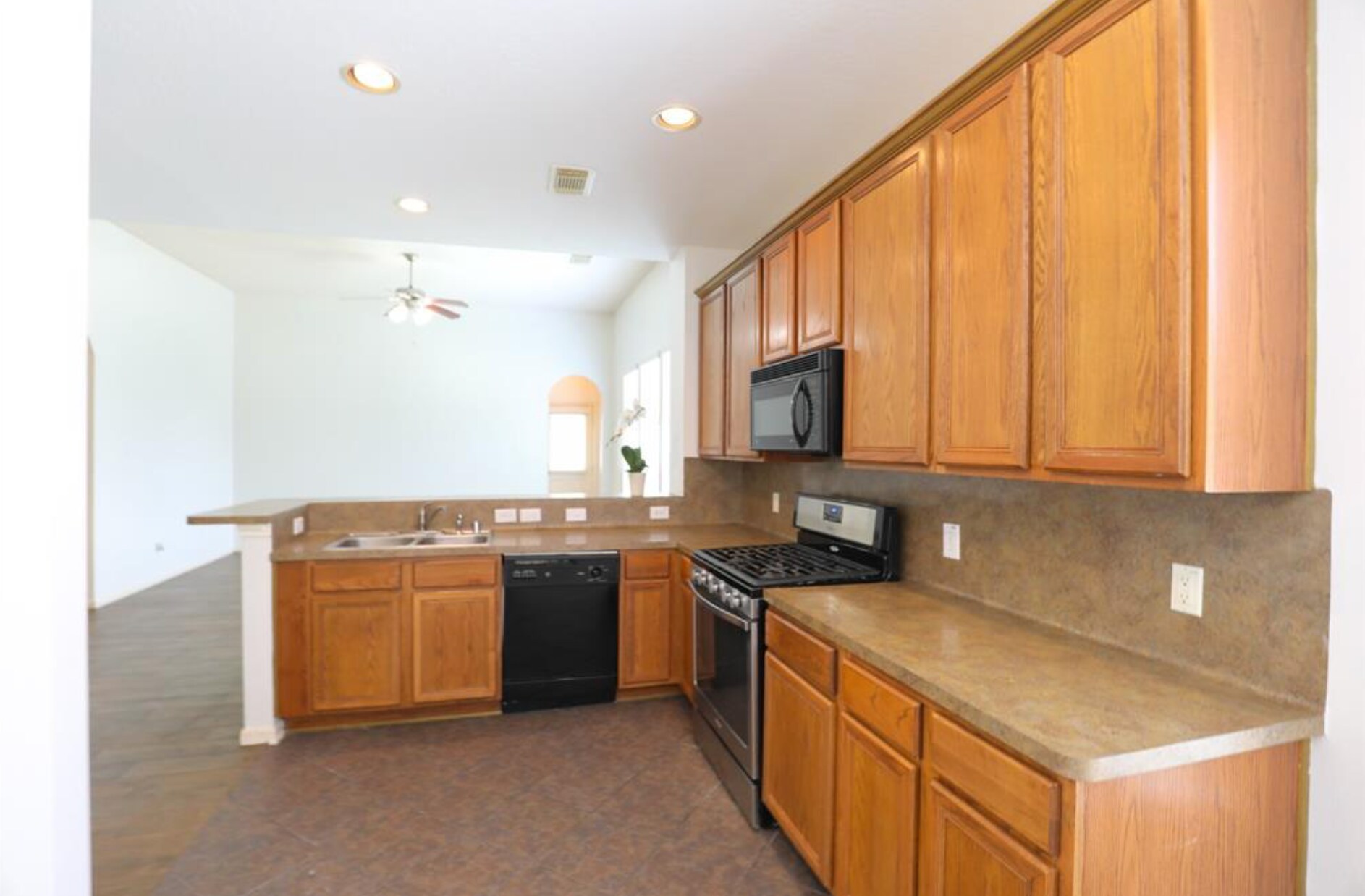 Building Photo - 12827 Pecan Shores Dr