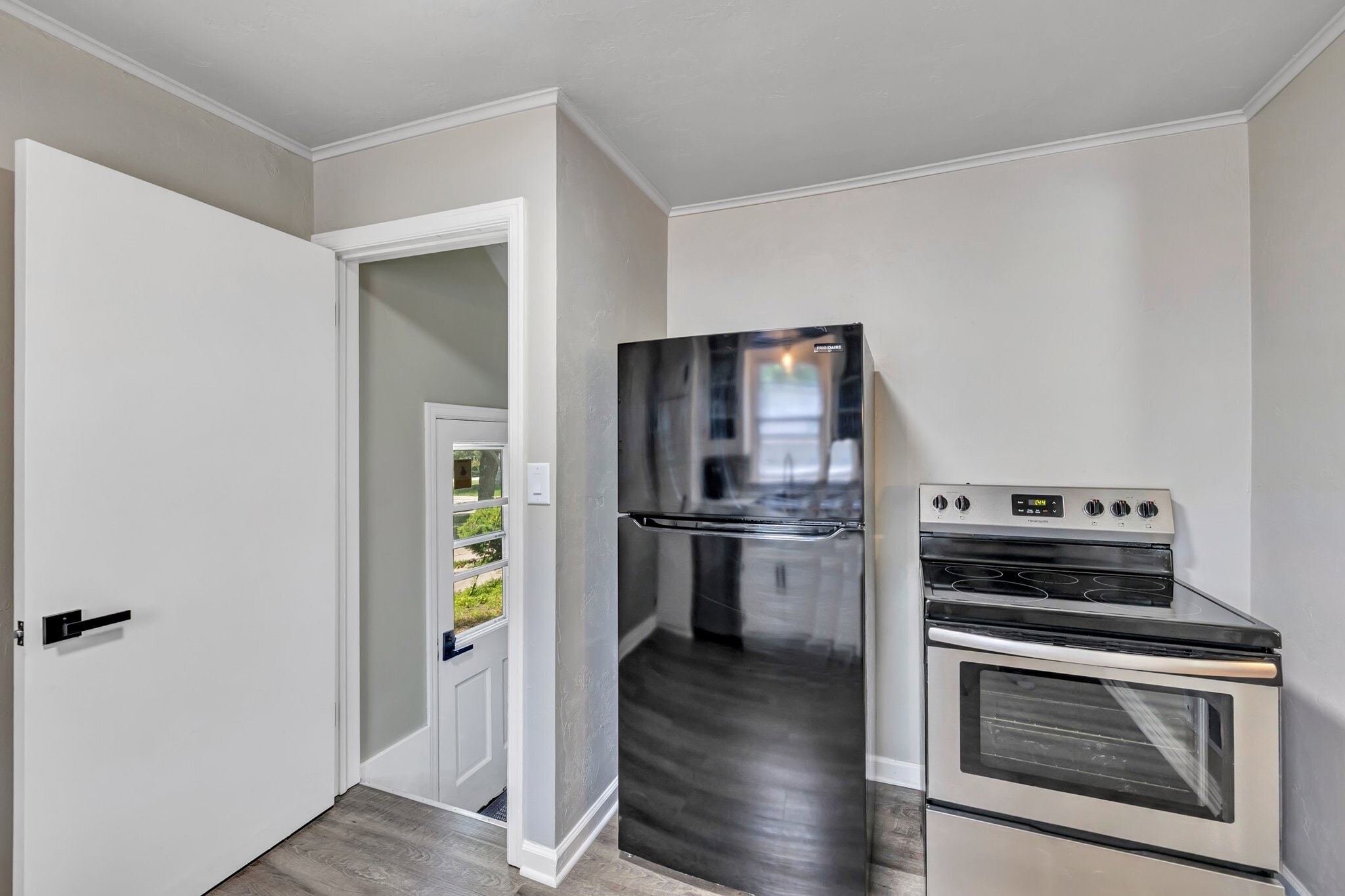 Building Photo - 710 Grignon St