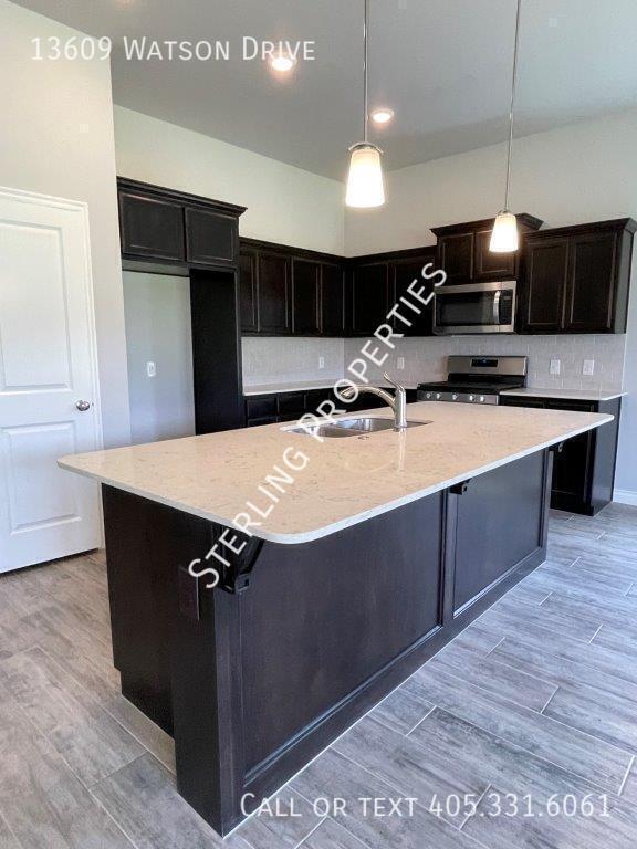 Building Photo - 13609 Watson Dr