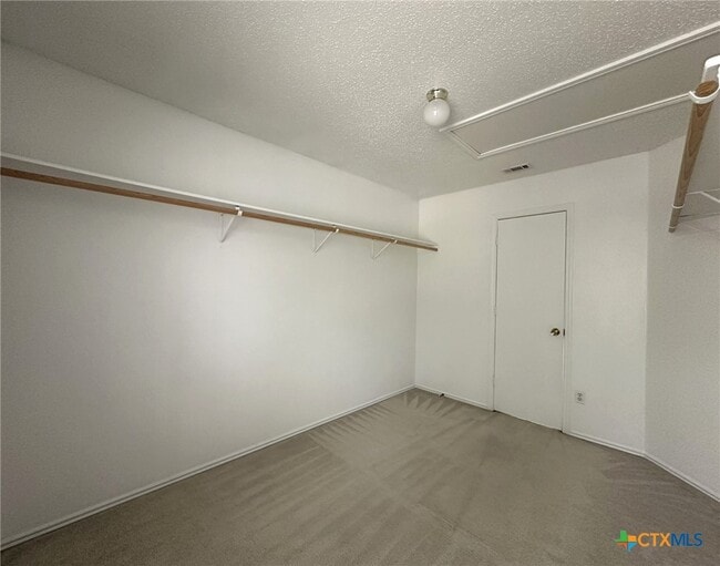 Building Photo - 2312 Guy Cir