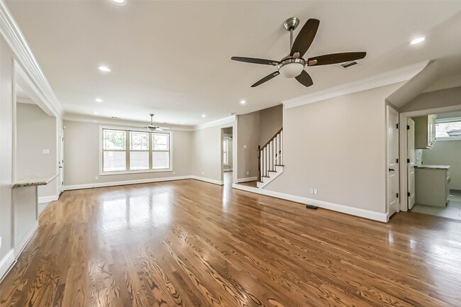 Building Photo - 1317 Chantilly Ln