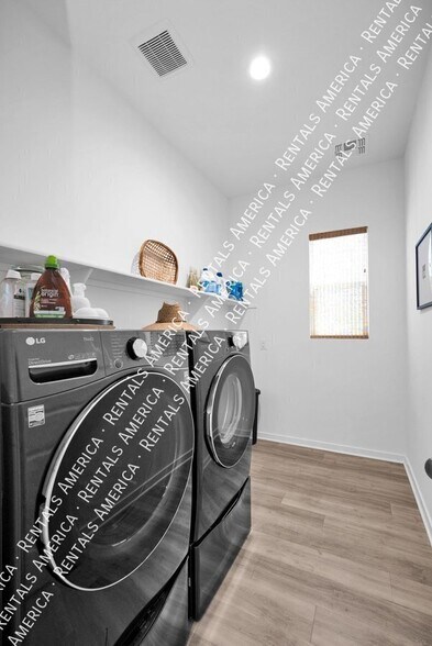 Building Photo - 22700 E Arroyo Verde Dr