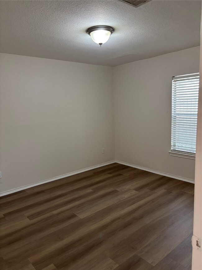 Building Photo - 1417 Paige St