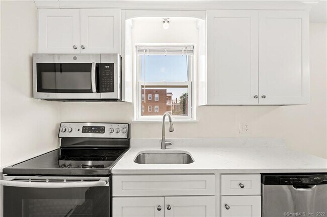 Building Photo - 30 Arnold Way