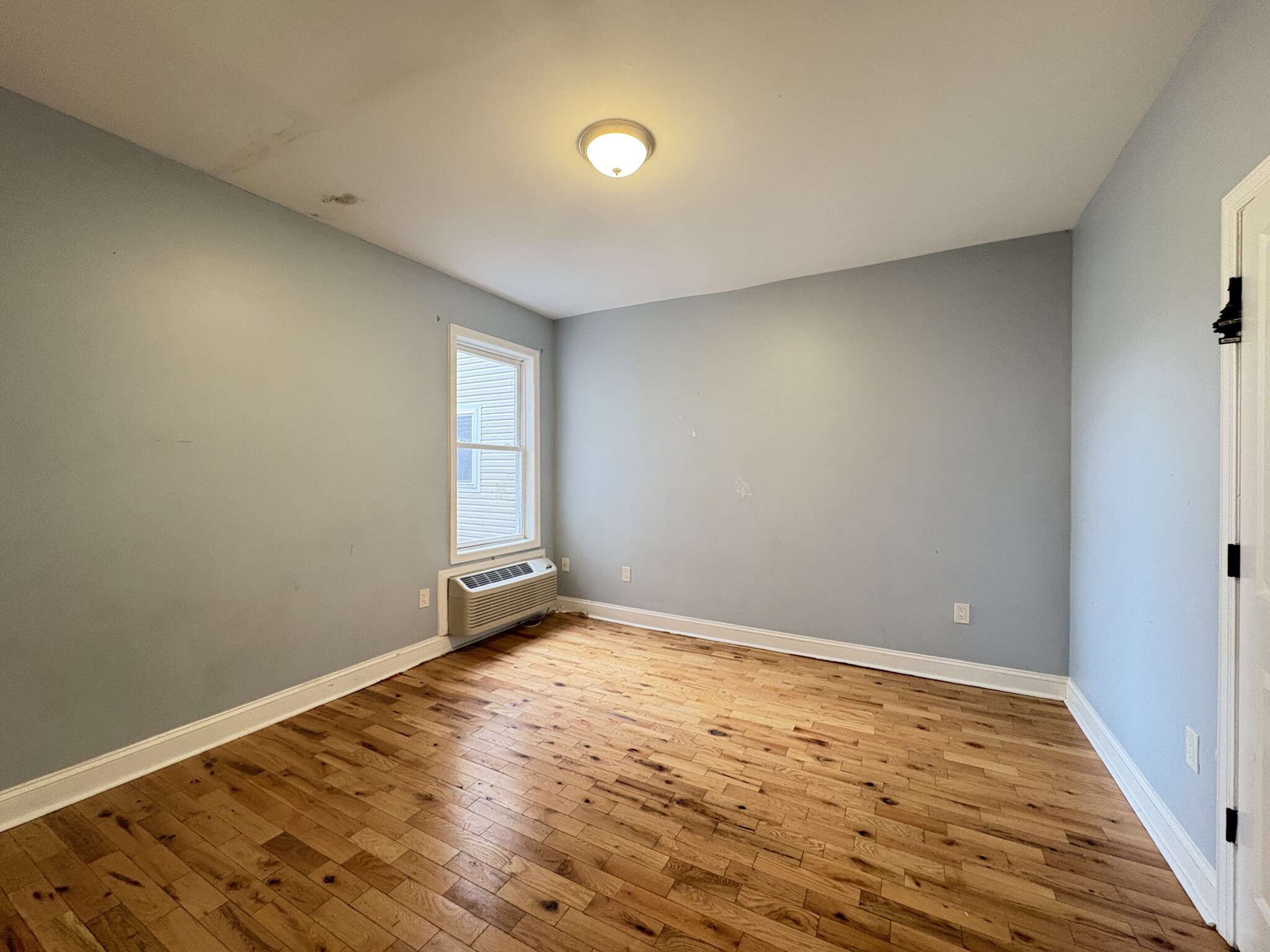 63 Linden St 5 - 44 Linden Ave