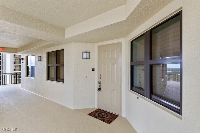 Building Photo - 14300 Riva Del Lago Dr