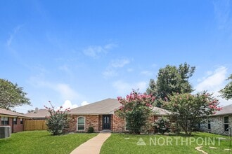 Building Photo - 4 BR/3BA | Newly Renovated Single Family Home | Fenced Patio | Private Pool!