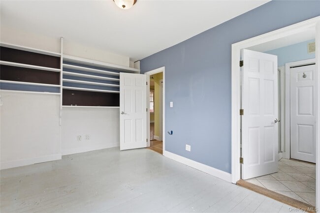 Building Photo - 62 Van Wyck St