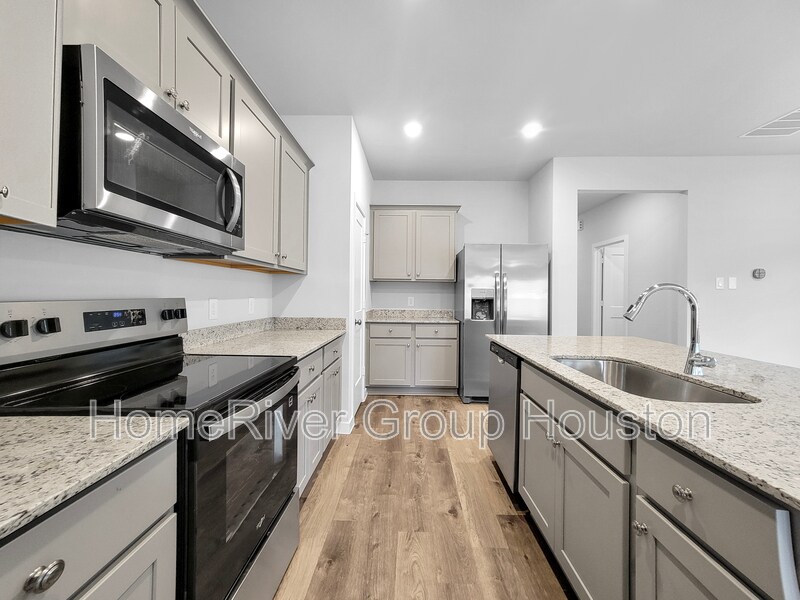 Building Photo - 10750 Red Flagstone Dr