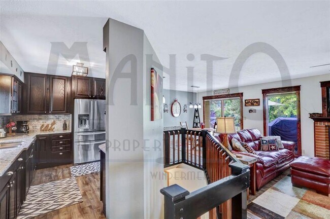 Building Photo - **COMING SOON** Spacious South Hill Rancher