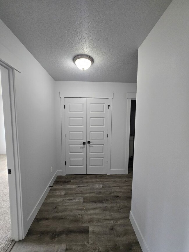 Building Photo - 3 Bedroom 2.5 Bathroom in Winlock