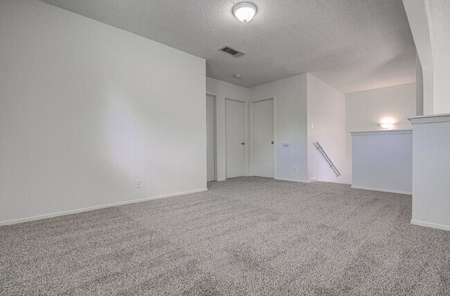 Building Photo - 3558-3560 Ranch Road 2222