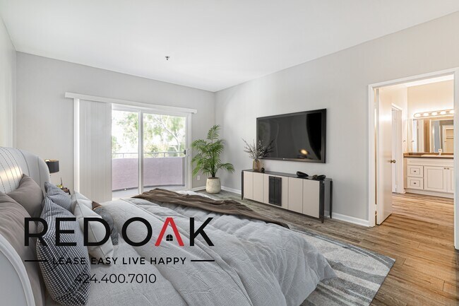 Building Photo - 6700 Franklin Pl