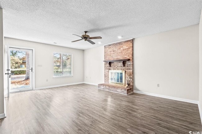 Building Photo - 6536 Valene Ct