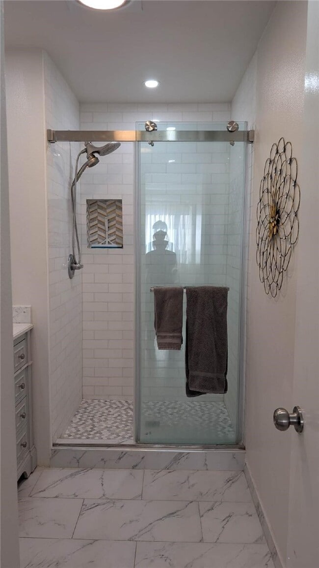 Building Photo - 23332 Vermont Ave