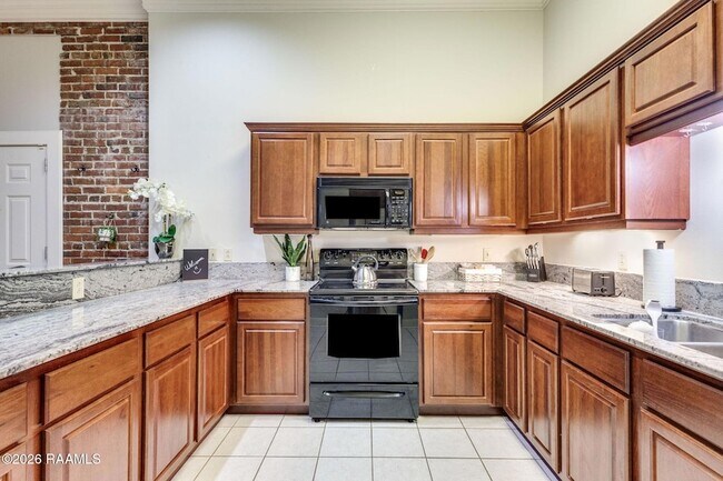 Building Photo - 500 Jefferson St