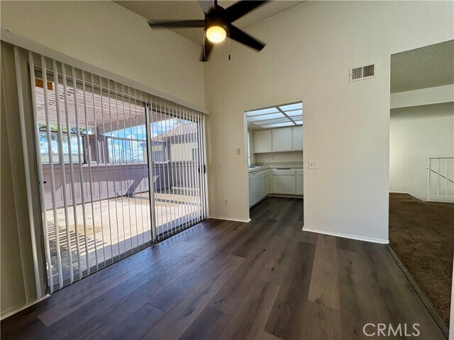 Building Photo - 9405 Mesa Verde Dr