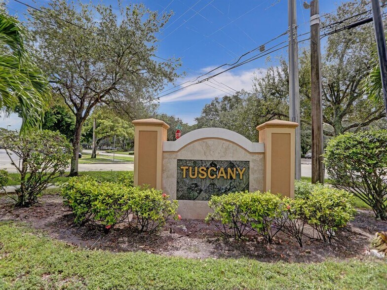 Building Photo - 7917 Tuscany Ct