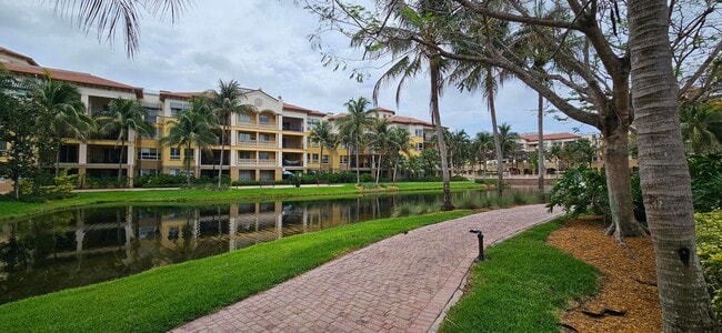 Building Photo - 16117 Emerald Estates Dr