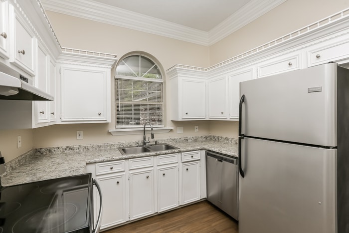 Building Photo - 516 Brentwood Dr