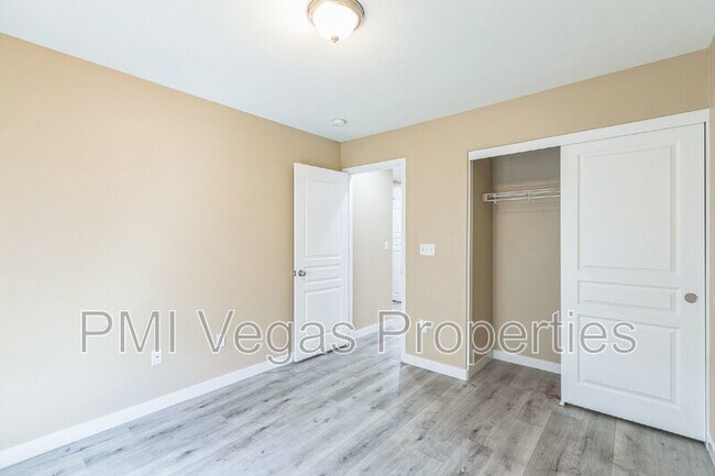 Building Photo - 8737 Brindisi Park Ave