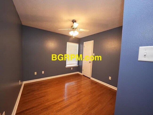 Building Photo - 4 Bdrm, 2 Bath, Cabot Home,
