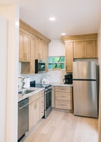 Building Photo - 2402 W Cypress St