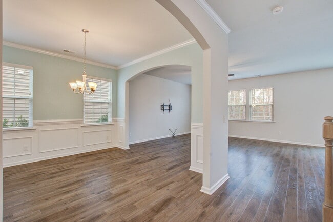 Building Photo - 602 Mountain Laurel Cir