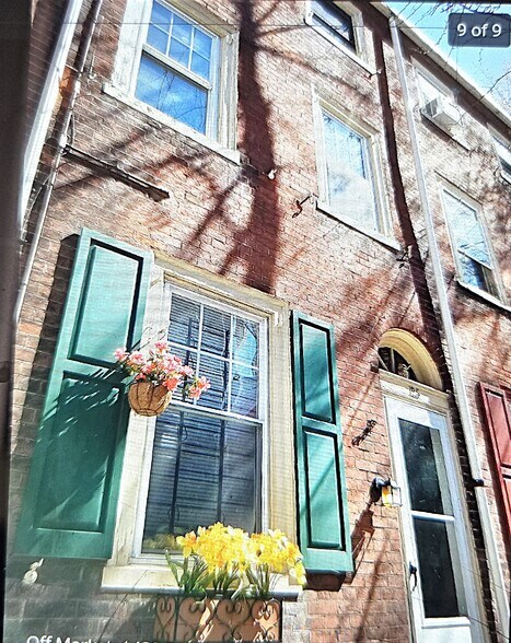 Primary Photo - 123 N Mole St